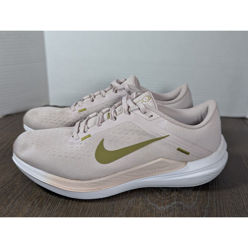 Nike Air Winflo 10 Running Shoes Sneakers Womens 10 Cream Knit Comfort Logo